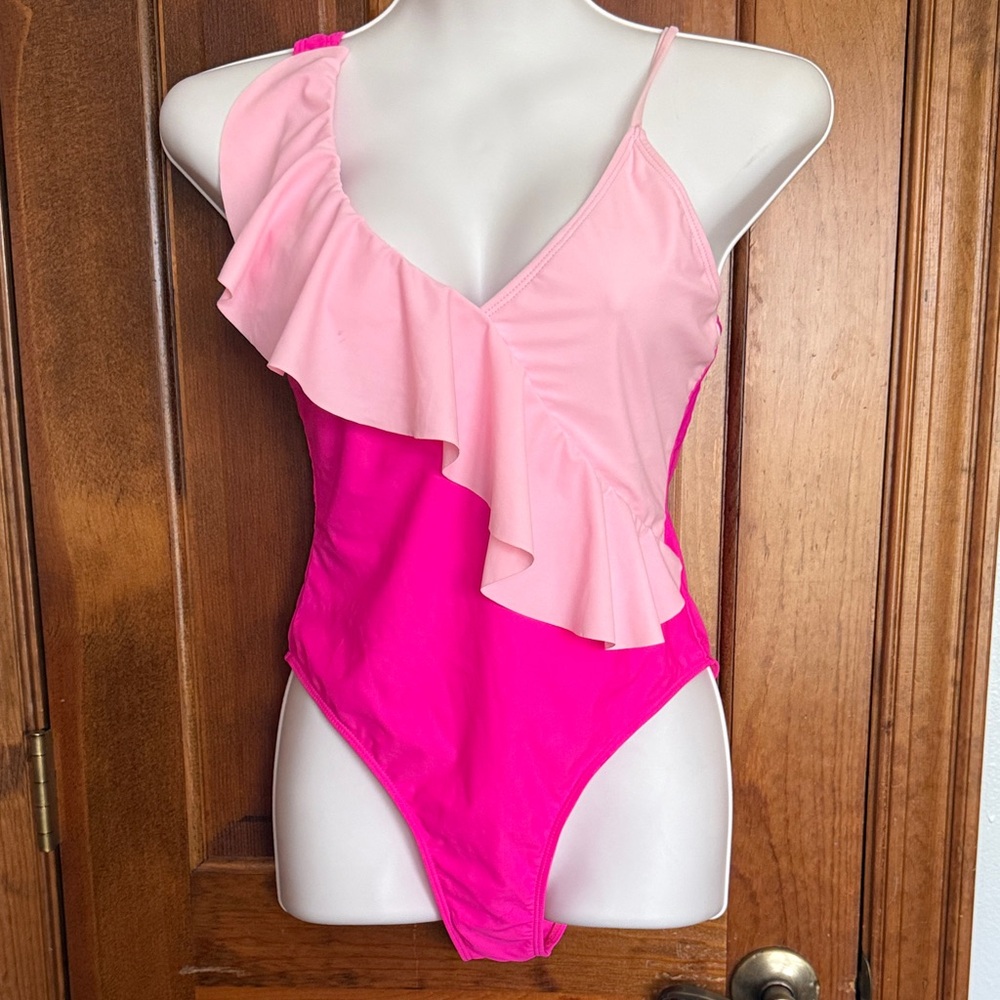 SHEIN Pink Ruffled One Piece Swimsuit